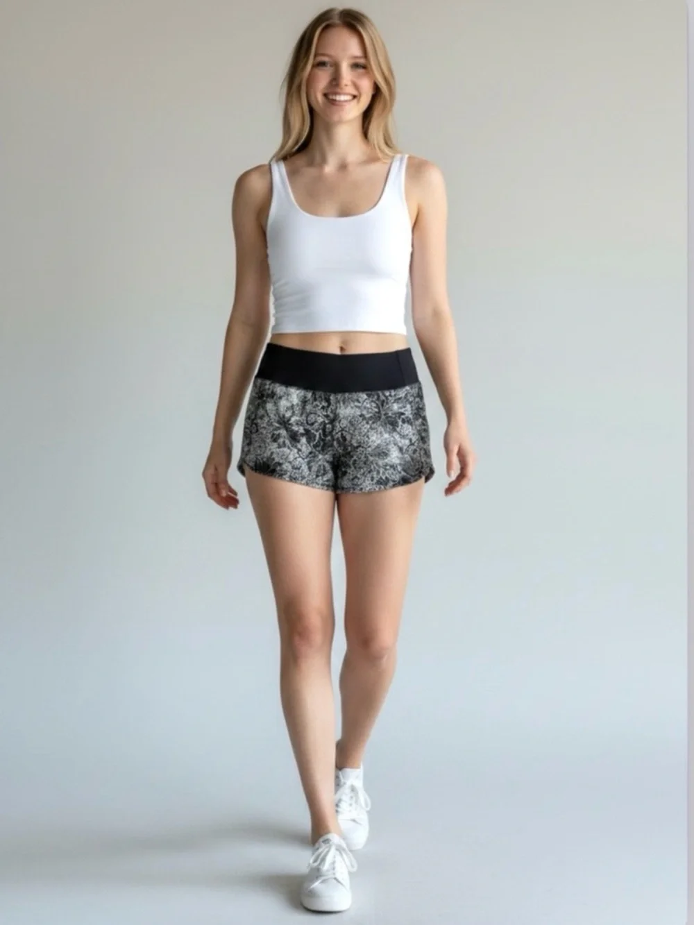 Lululemon Run Times Short II Serigraph Alpine Running Shorts White Black, Size 6